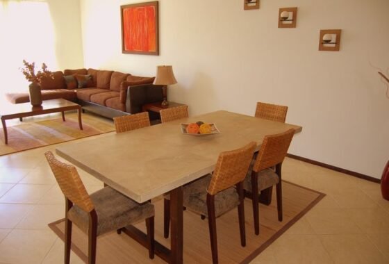 Caracoles resort dining area