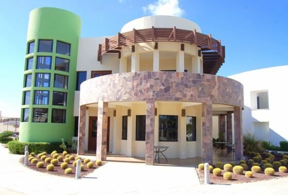 Caracoles resort reception entry