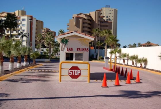 Las Palmas resort Guard Gate